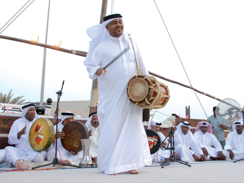 الفنون الشعبية الغنائية في البحرين (نظرة تأملية واستكشافية)