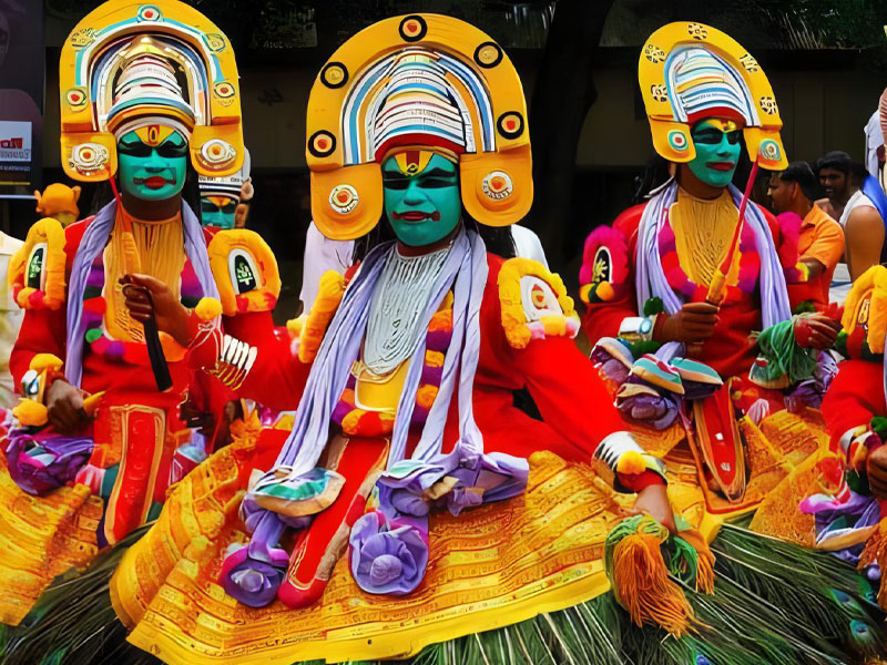 «أُونَامْ» مهرجان شعبي وعلماني في ولاية كيرالا  يحتفل به الناس معا تذكارا  لثبوت الخير  وتحقيق الخصوبة ولزهوق البواطل والأكاذيب