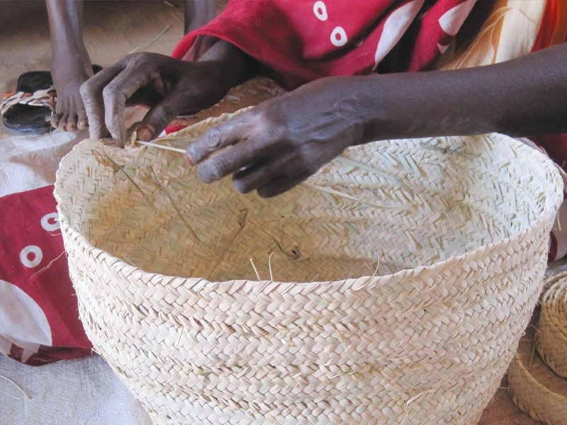 简介：关于苏丹北部梅罗地区椰枣树叶工艺发展的研究